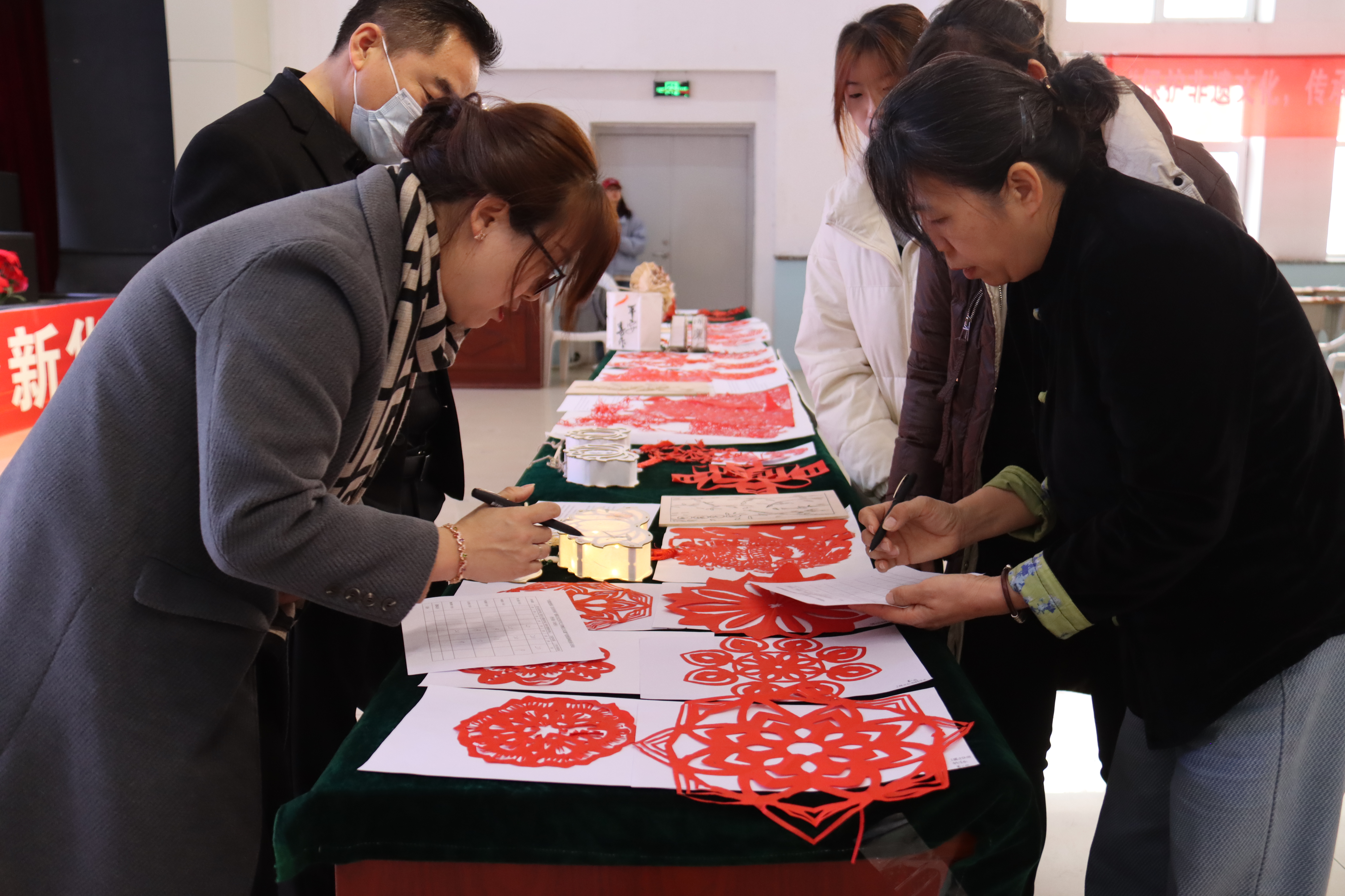 非物質(zhì)文化遺產(chǎn)進校園.JPG